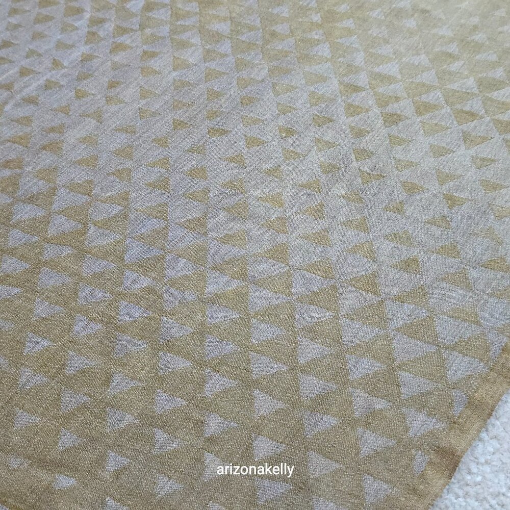 NWOT Cashmere Woven Scarf Lightweight Triangle Pattern With Subtle Gold Shimmer - Picture 3 of 16